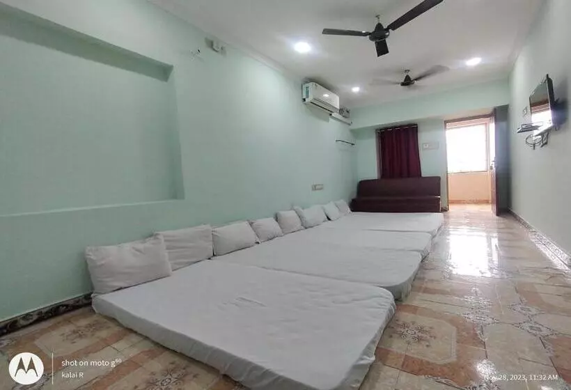 Hotelli Sri Sivalakshmi Ac Guest House