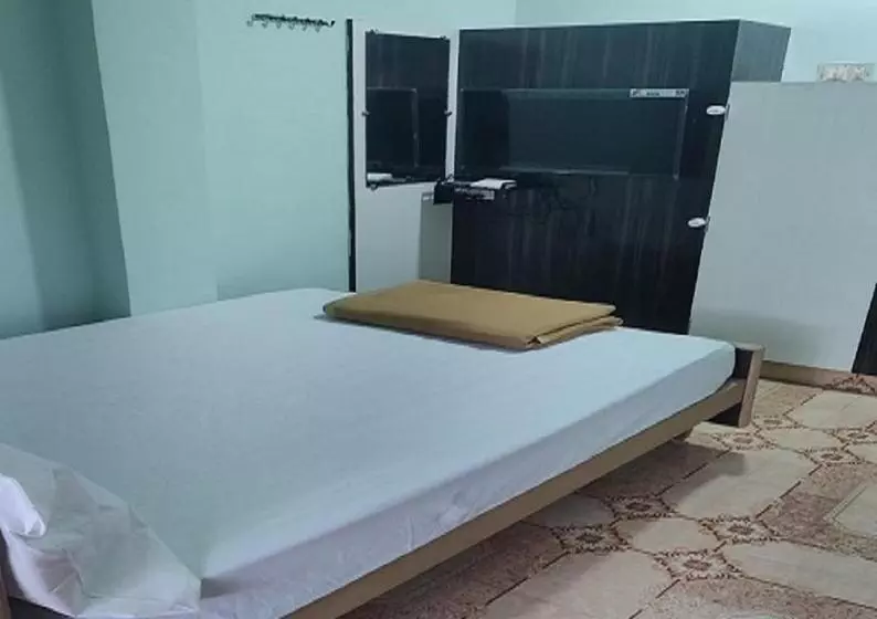 Hotelli Sri Sivalakshmi Ac Guest House