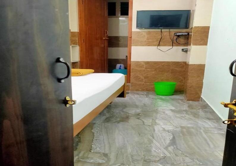Hotel Sri Sivalakshmi Ac Guest House