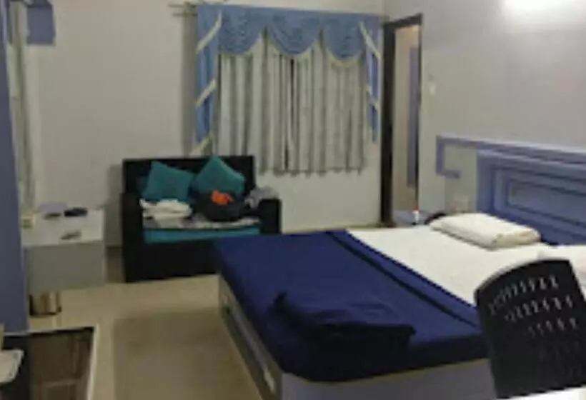 ホテル Sunrise Inn Amravati
