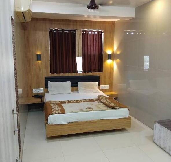 هتل Swaminarayan Bhakti Dham