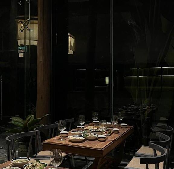 هتل Toki Retreat Vân Long