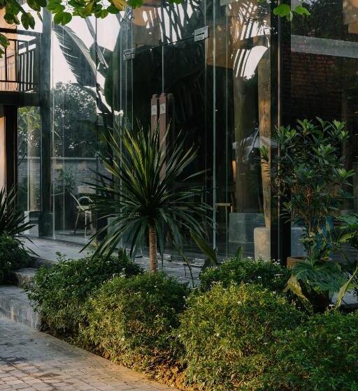 هتل Toki Retreat Vân Long