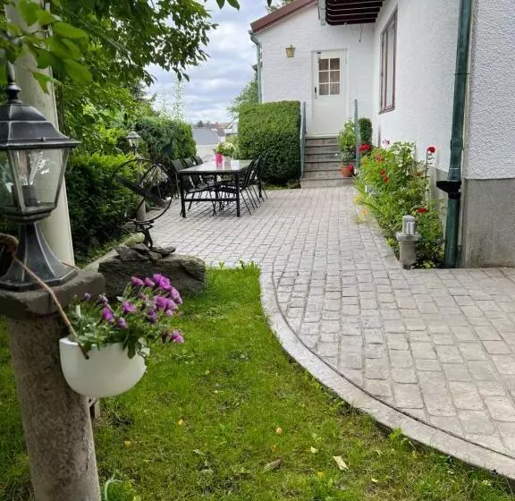 Lugnt Och Centralt Läge