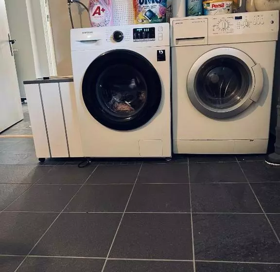 Lugnt Och Centralt Läge