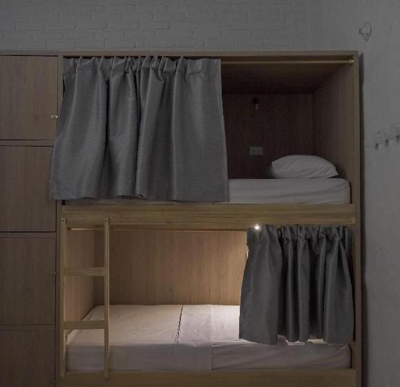 پانسیون Hostal Casablanca