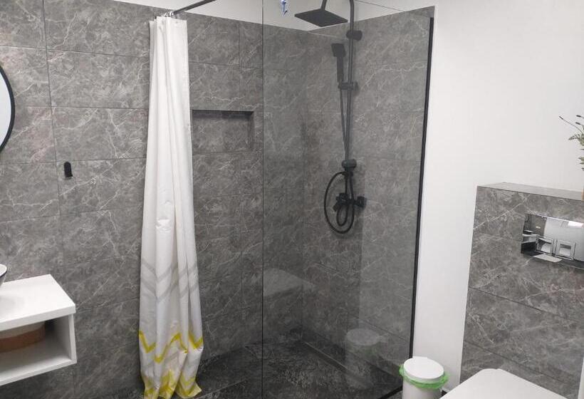 پانسیون Luxury Runk House