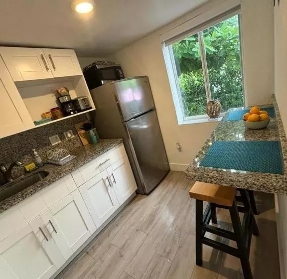 پانسیون Nice 2 Twin Bedroom   Best Central Location In Miami   Luggage Storage, Parking And Laundry For Free