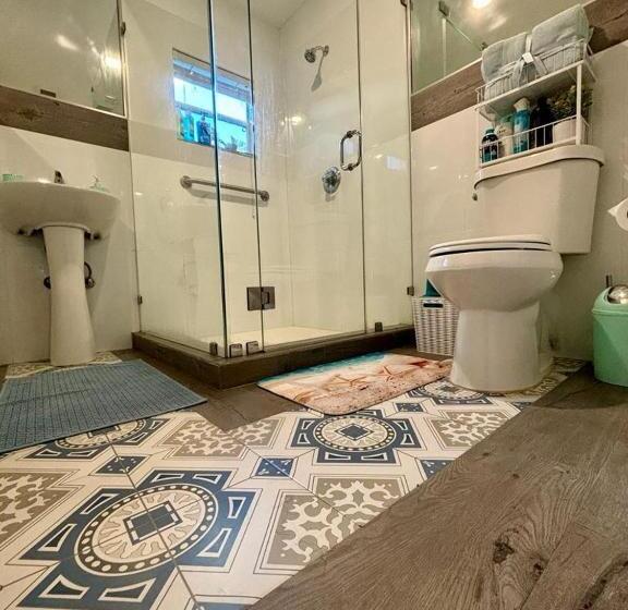 פנסיון Nice 2 Twin Bedroom   Best Central Location In Miami   Luggage Storage, Parking And Laundry For Free