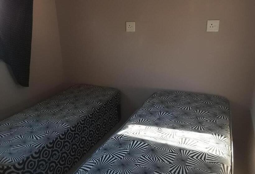 بنسيون Solitaires Bnb