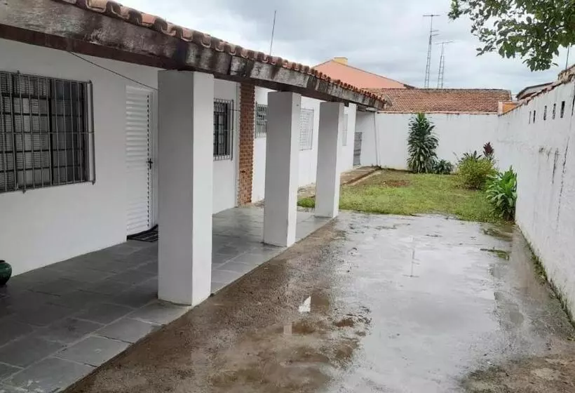 ペンション Suíte Com Uma Cama De Casal E Uma Cama De Solteiro