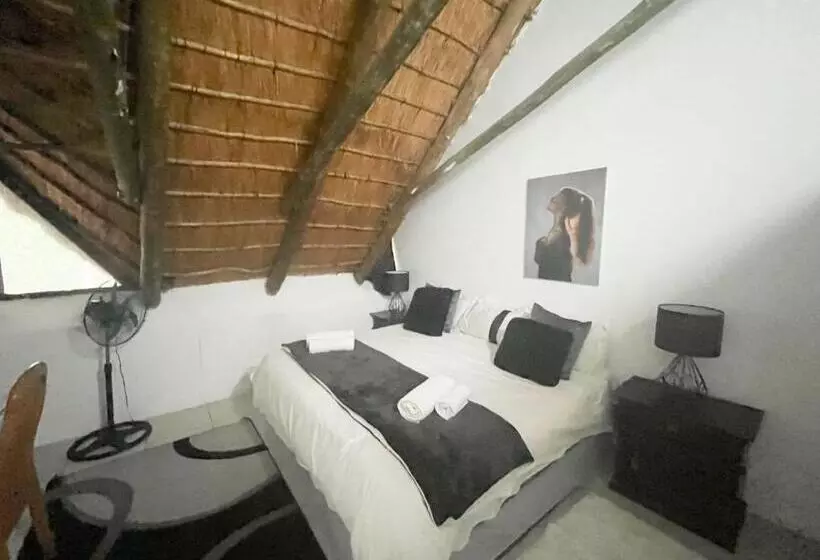 ペンション Villa Jullienne   A Home Away From Home   Unit 4