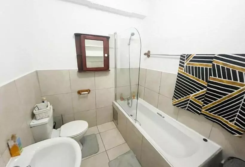 ペンション Villa Jullienne   A Home Away From Home   Unit 4