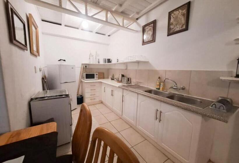 펜션 Villa Jullienne   A Home Away From Home   Unit 4