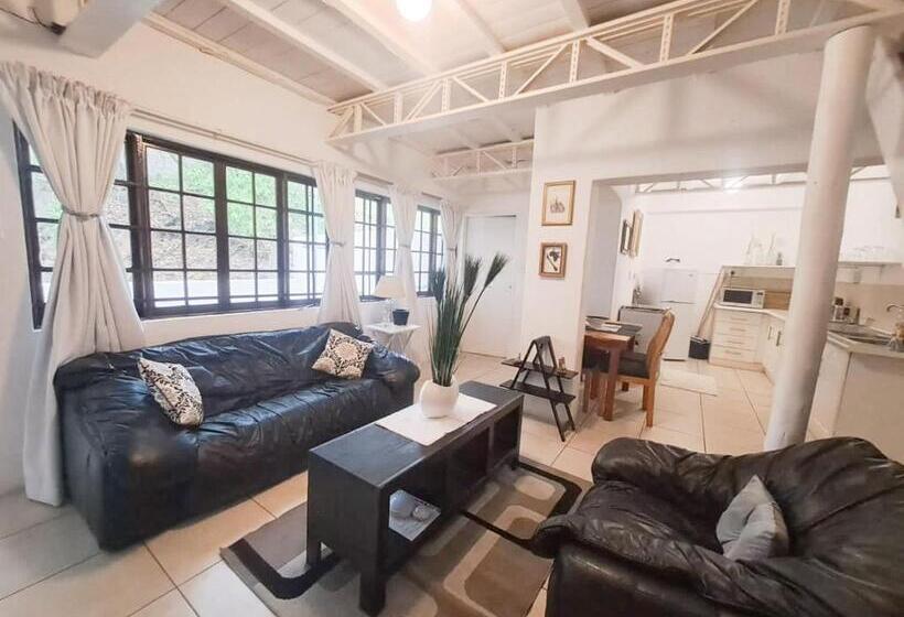 펜션 Villa Jullienne   A Home Away From Home   Unit 4