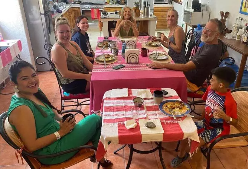 Zandoyo Bed & Breakfast