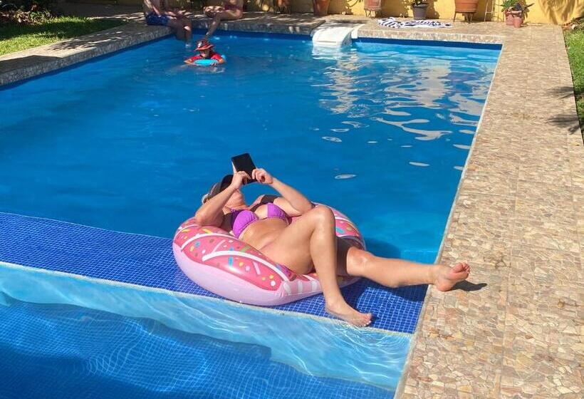 Zandoyo Bed & Breakfast