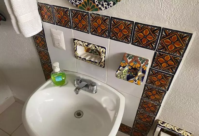 Zandoyo Bed & Breakfast