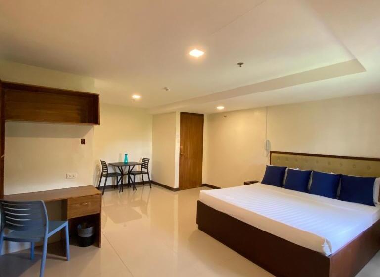 ユースホステル Suntal Residences