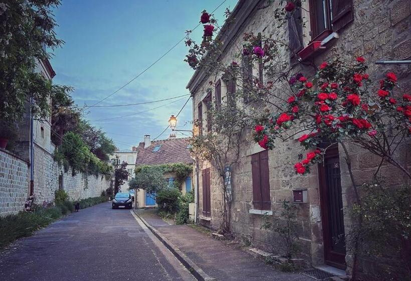 تختخواب و صبحانه Les Persiennes