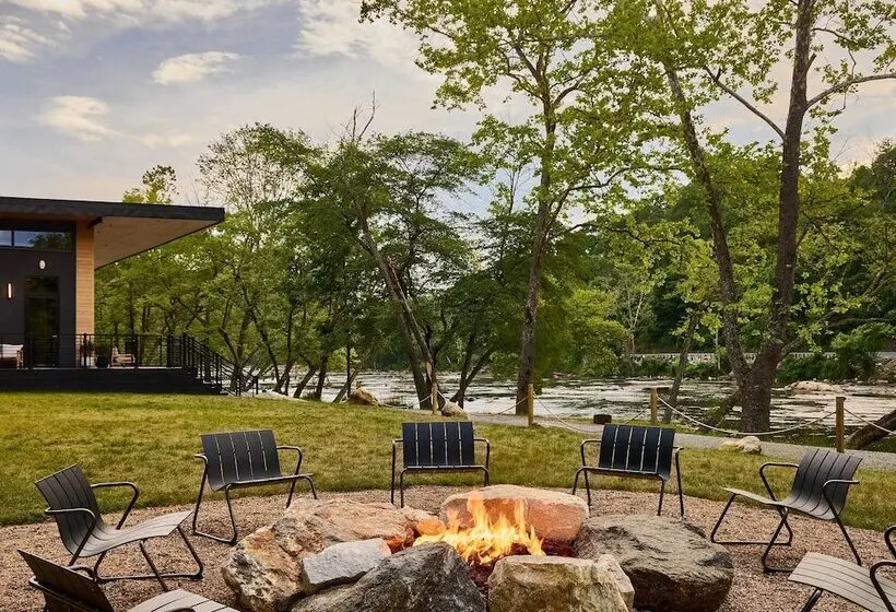 ホテル Autocamp Asheville