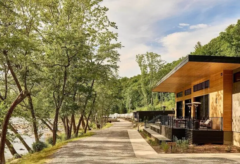 ホテル Autocamp Asheville