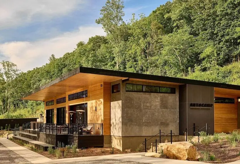 ホテル Autocamp Asheville