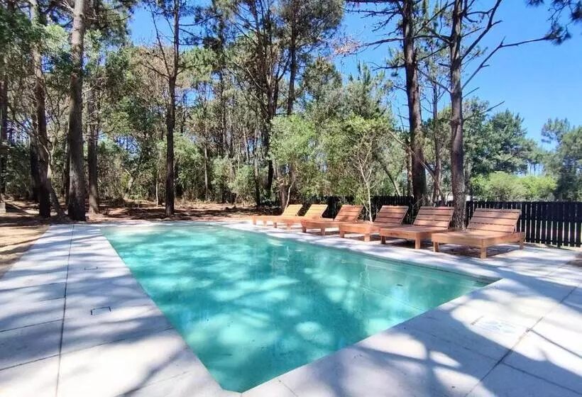 Hotelli Bosque Las Delfinas