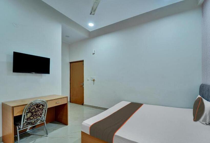 هتل Collection O Buddha Resort