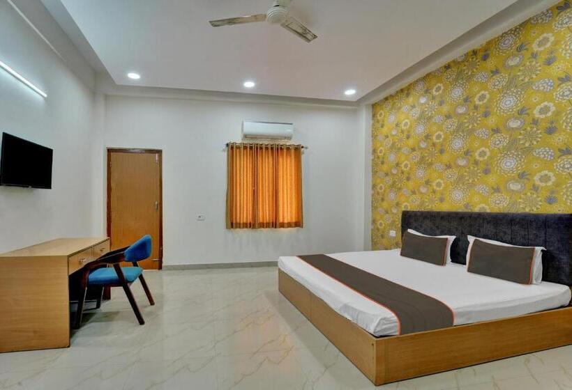 هتل Collection O Buddha Resort