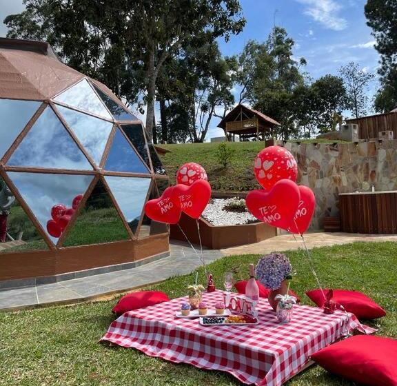 هتل کپسول Greenlandomesa Zafiro