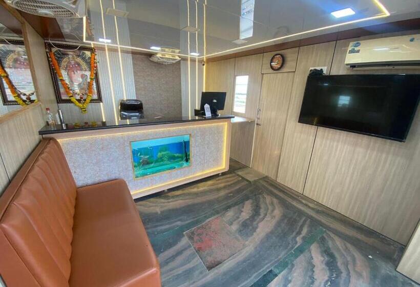 Hotel Shree Sai Lodge