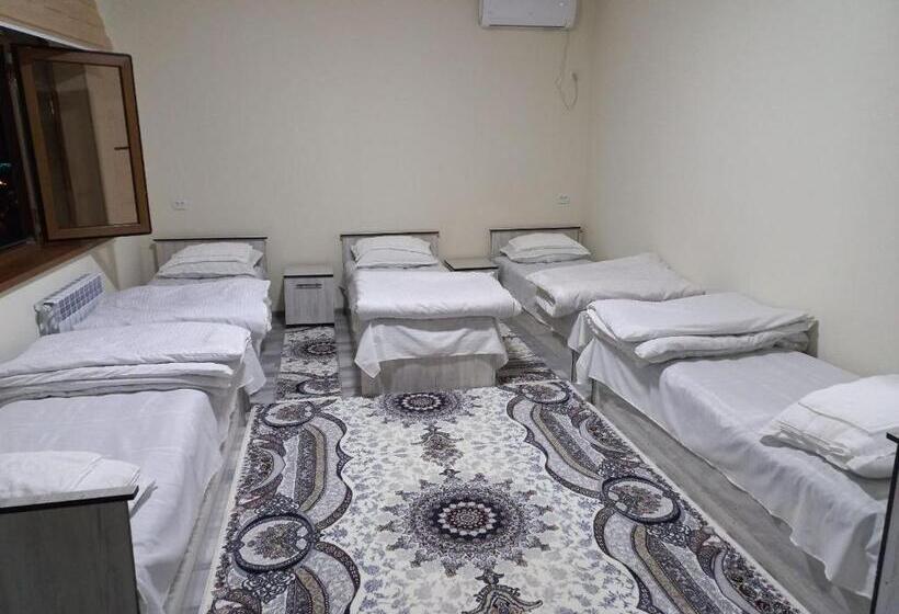 בית מלון כפרי Stork House