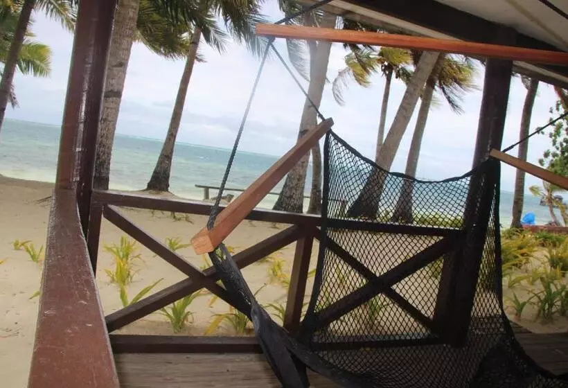 Mana Backpackers And Dive Resort