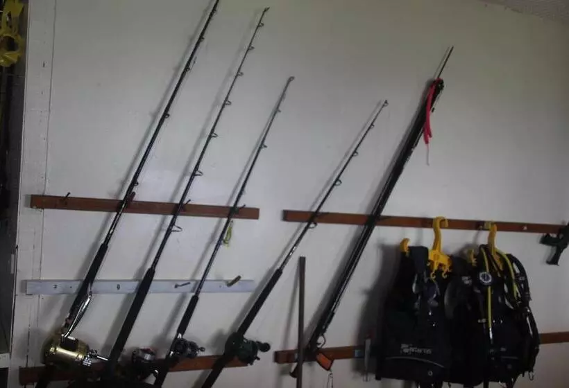 Mana Backpackers And Dive Resort