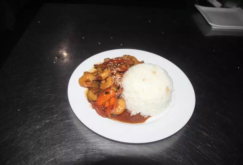 Mana Backpackers And Dive Resort