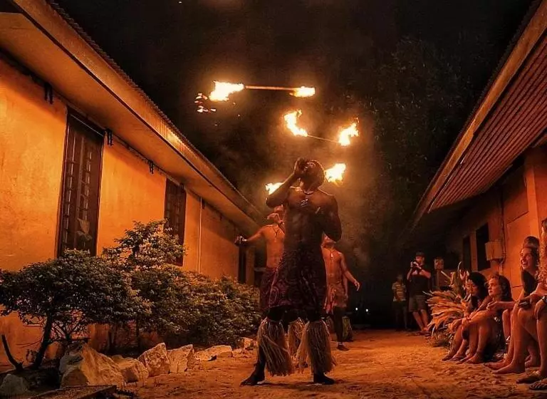 Mana Backpackers And Dive Resort