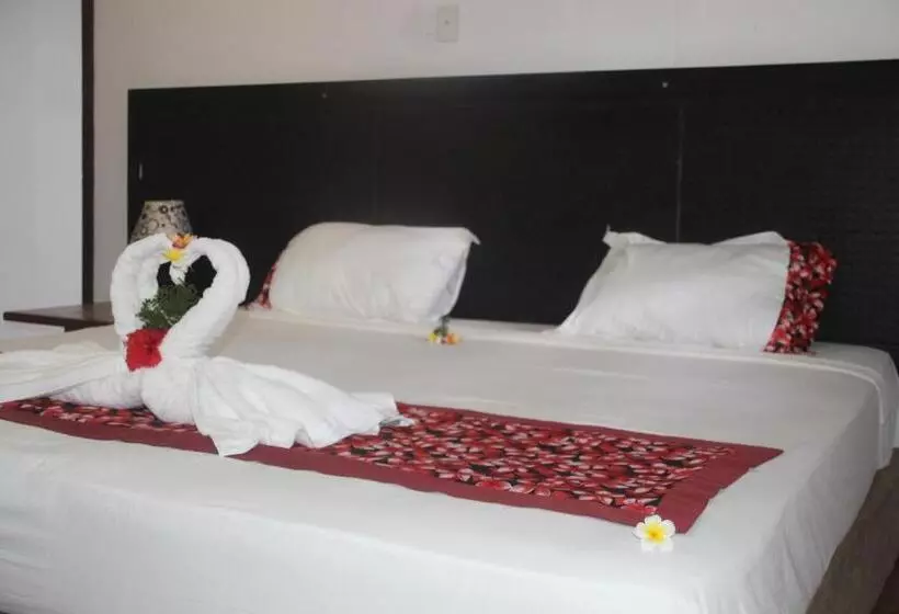 Mana Backpackers And Dive Resort