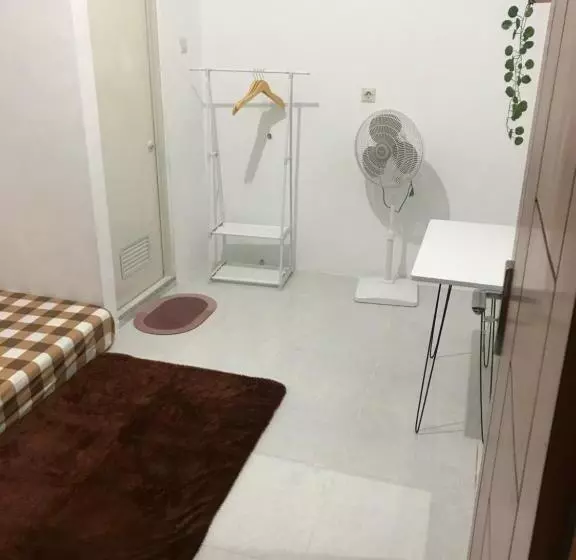 پانسیون Kost & Homestay Fafa Banyuwangi