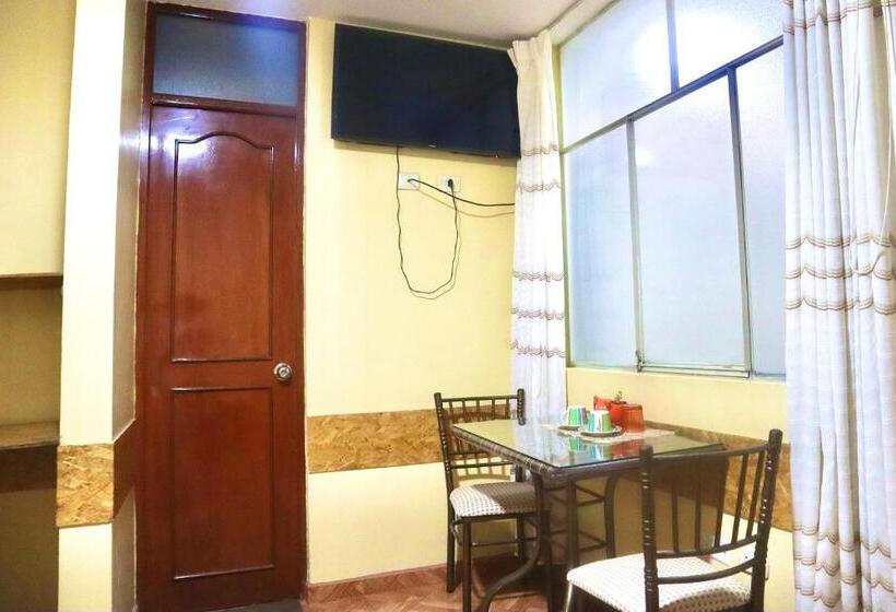 پانسیون Hostal Sol & Luna