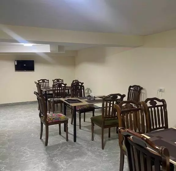 Majatalo Yakka Minor