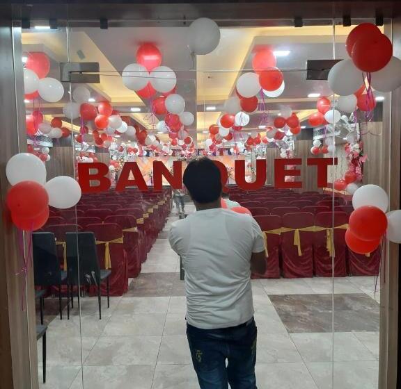 The Metropol Hotel Siwan