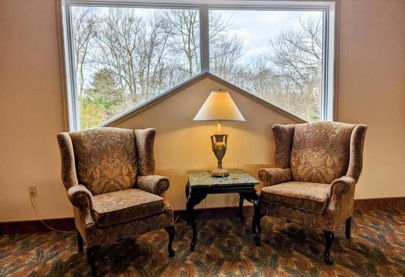 The Willowbrook Golf Hotel At Split Rock