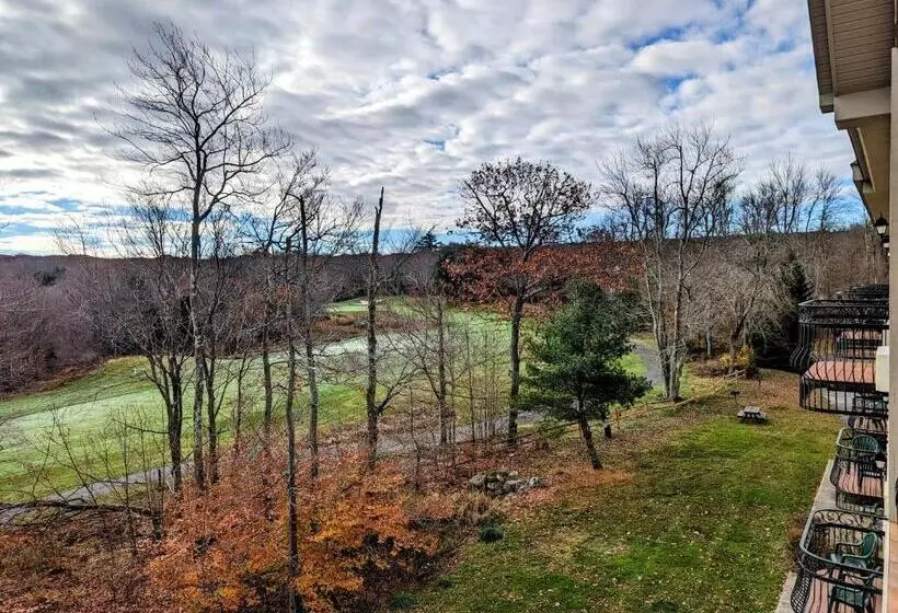 The Willowbrook Golf Hotel At Split Rock