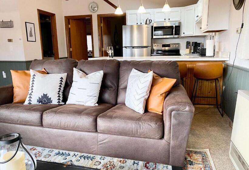 White Mountain Escape Ski Attitash