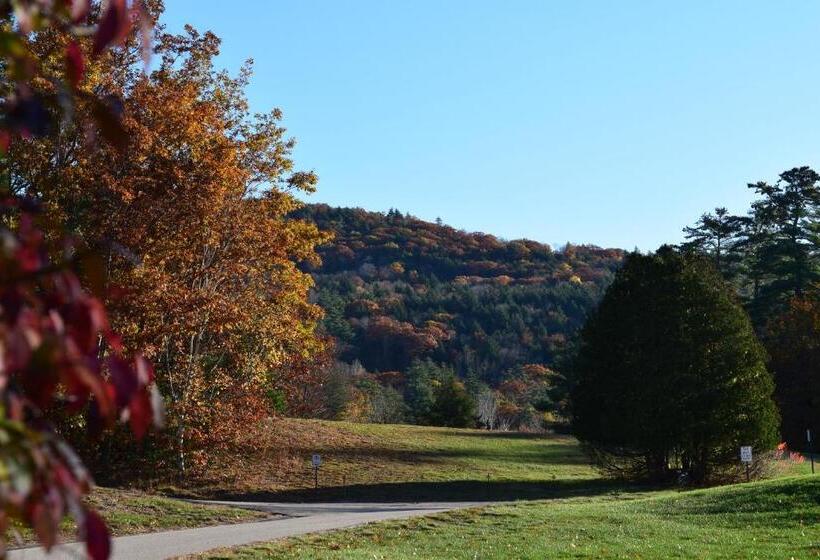 White Mountain Escape Ski Attitash