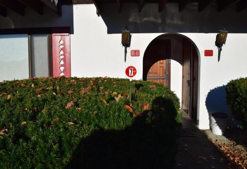 White Mountain Escape Ski Attitash