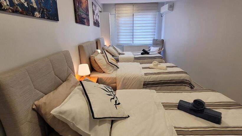 ユースホステル Rooms In The Heart Of Sisli   1 Min To Metro   Shared Bathroom And Kitchen