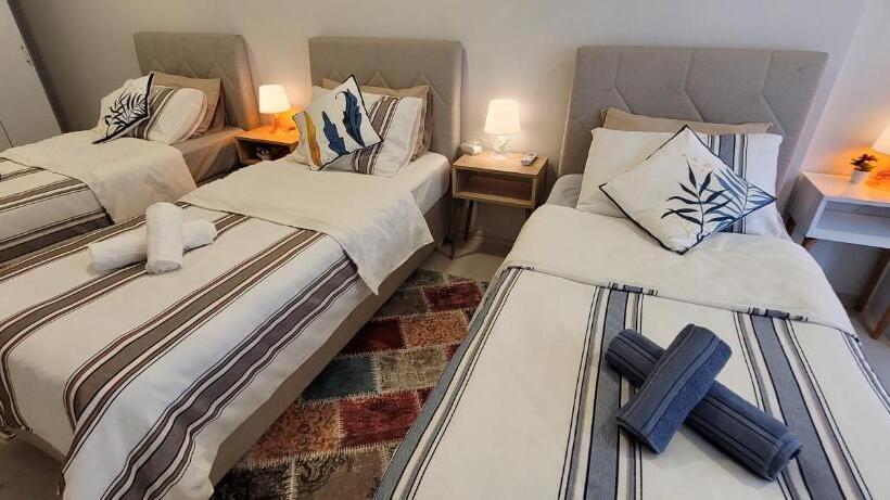 ユースホステル Rooms In The Heart Of Sisli   1 Min To Metro   Shared Bathroom And Kitchen