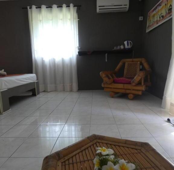 Bed & Breakfast Bikini